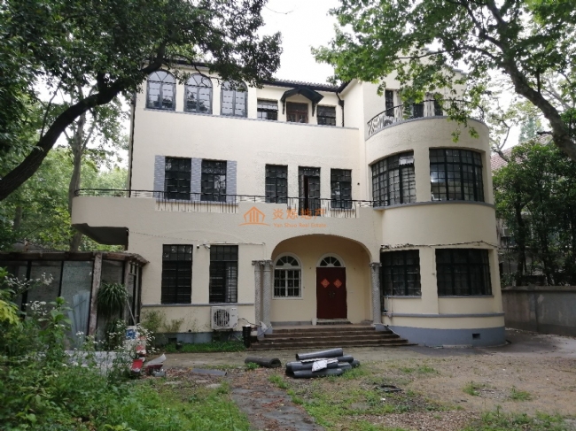 独栋花园洋房,优秀历史保护建筑,超大花园!